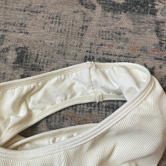 L Space Frenchi Bikini Bottom and Gemma Top White Ribbed Bikini XS - Picture 7 of 8